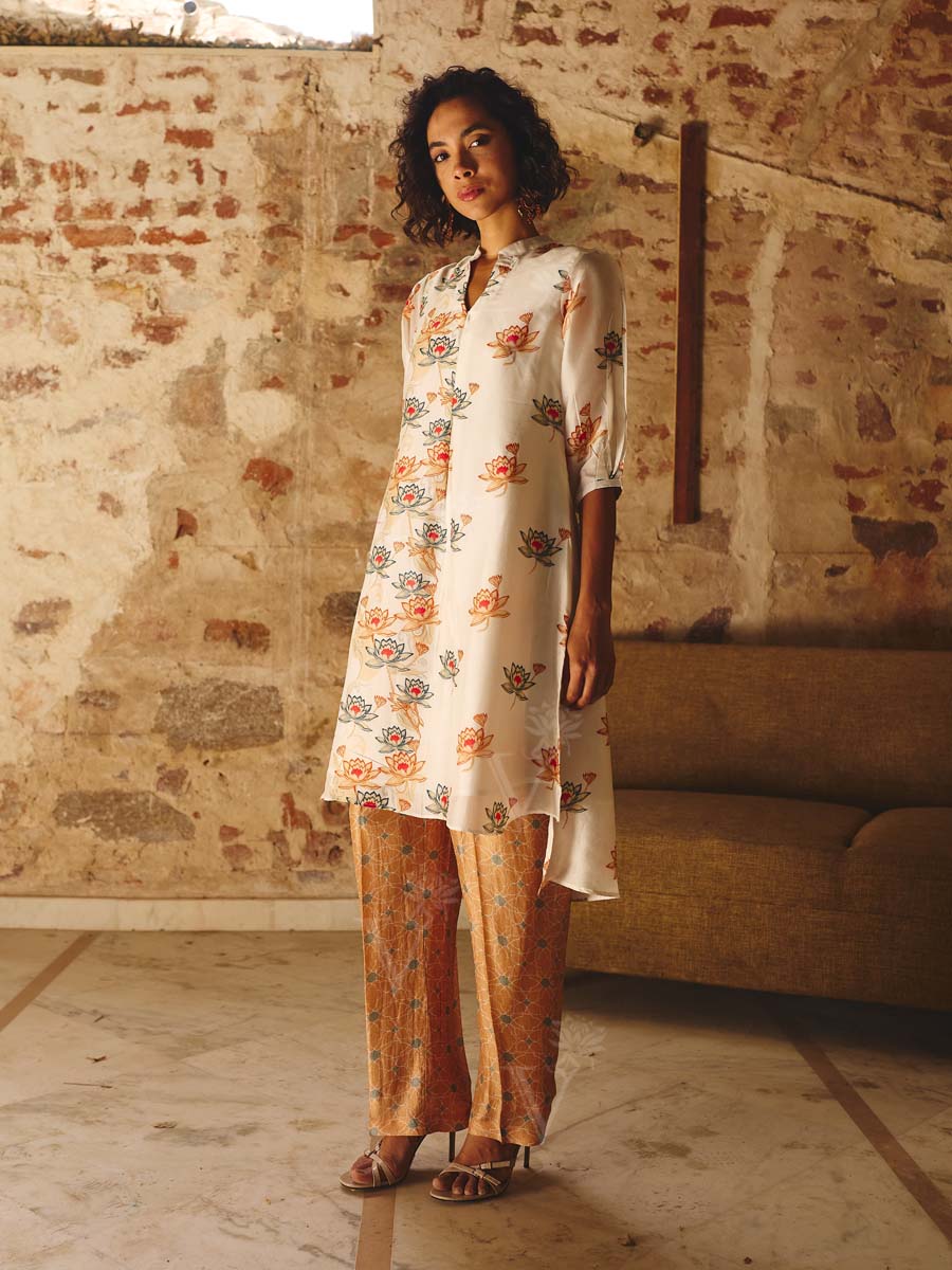 White Vasansi Silk Printed Kurta and Pant Set