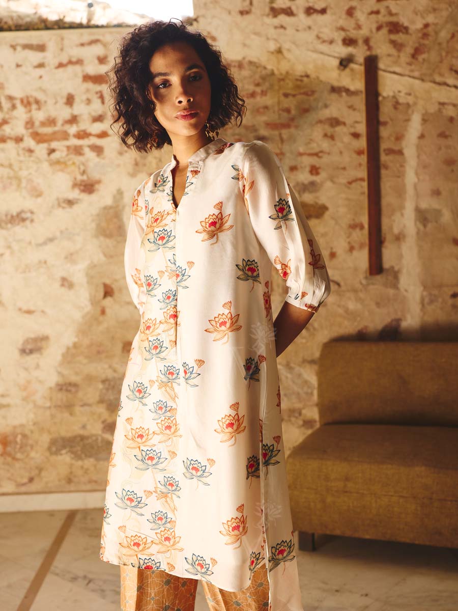 White Vasansi Silk Printed Kurta and Pant Set