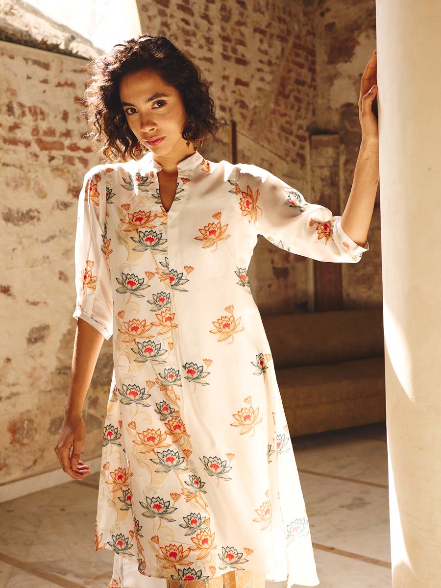 White Vasansi Silk Printed Kurta and Pant Set