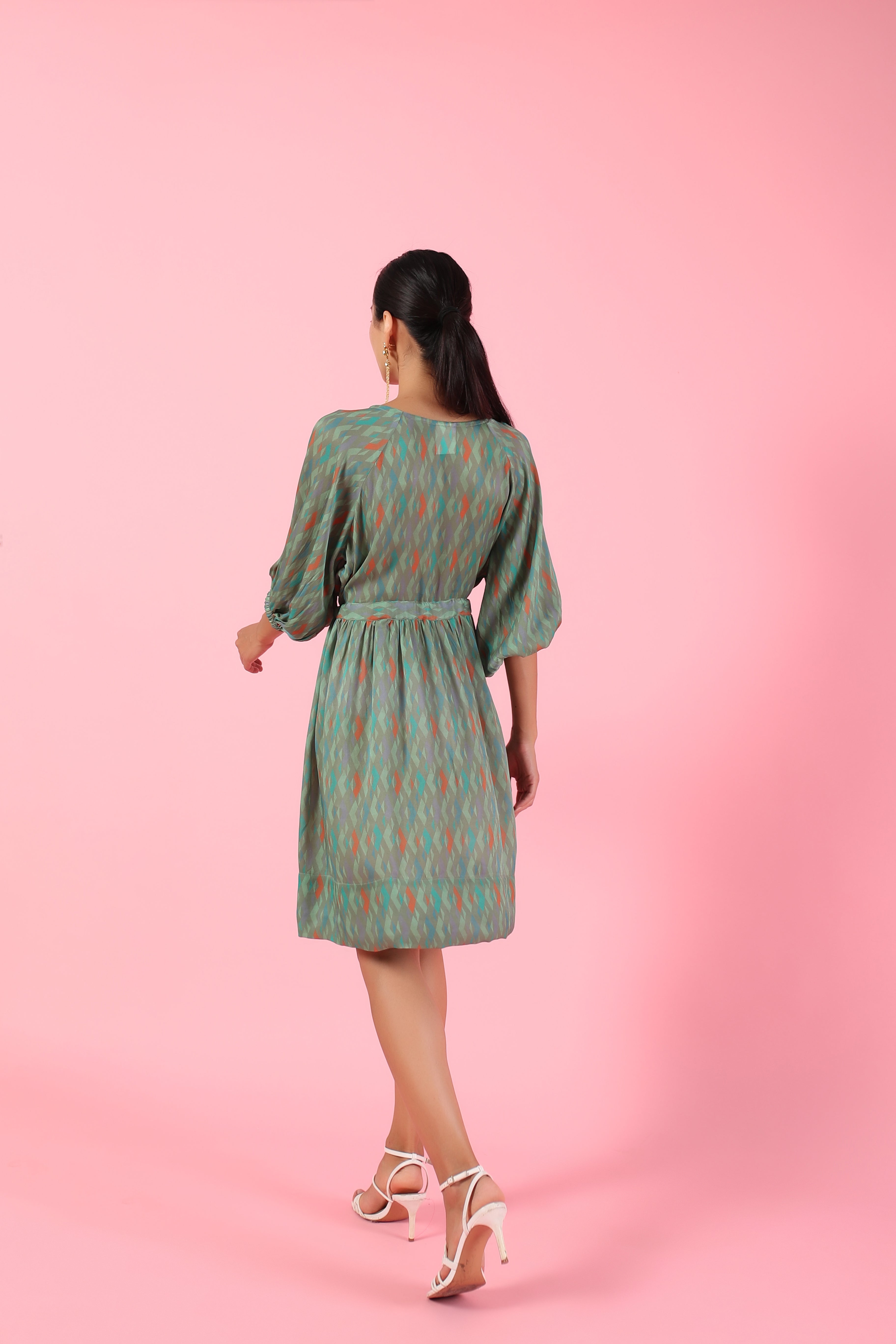 Green Raglan Sleeves Knee Length Dress