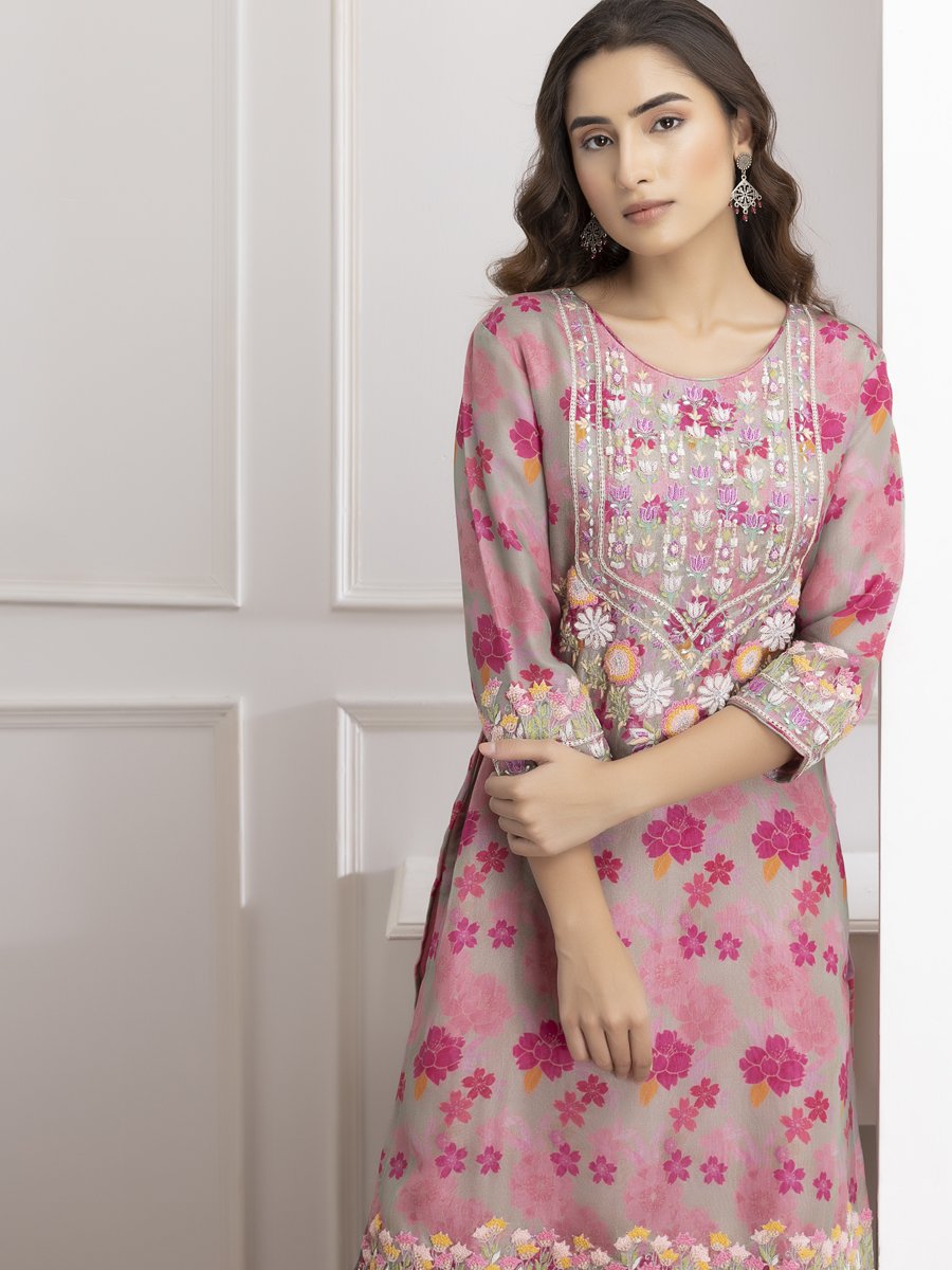 Floral embroidered pink kurta set