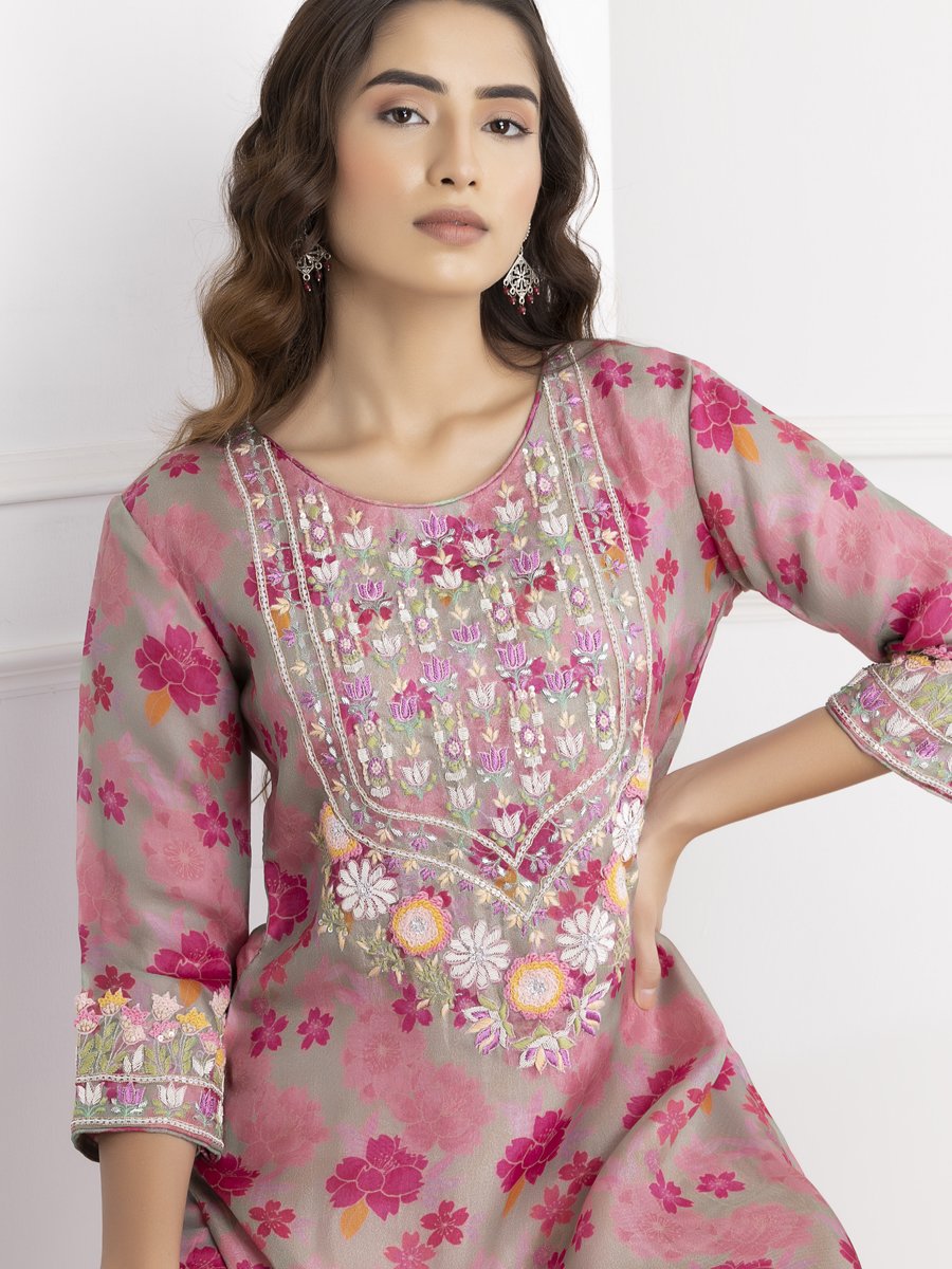 Floral embroidered pink kurta set