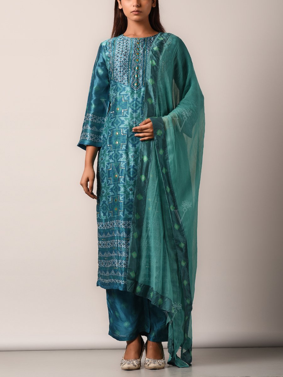 Suit set, Suits, Suit, Traditional, Traditional wear, Traditional outfit, Printed, Highlighted, Light weight, Silk, Silk suit