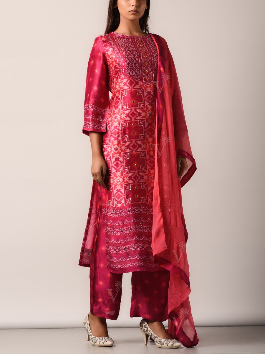 Suit set, Suits, Suit, Traditional, Traditional wear, Traditional outfit, Printed, Highlighted, Light weight, Silk, Silk suit