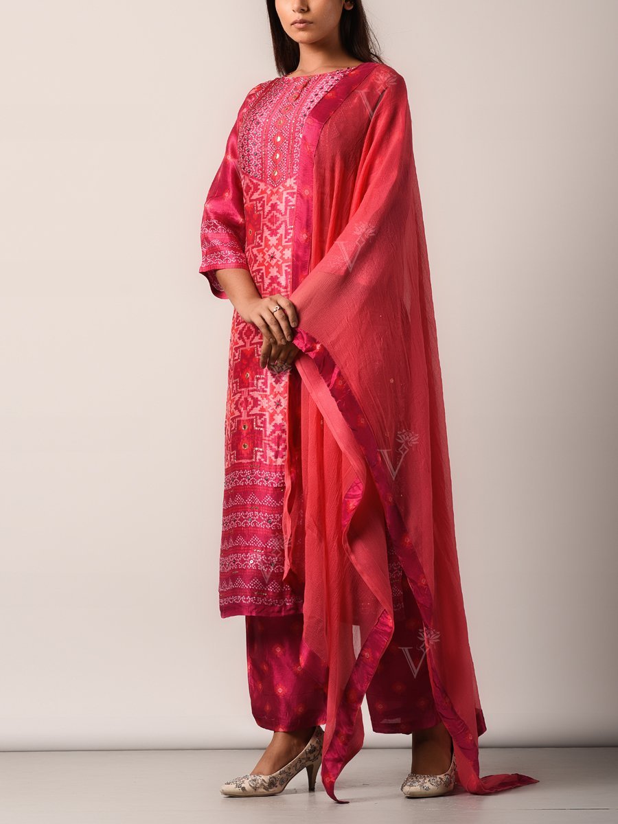 Suit set, Suits, Suit, Traditional, Traditional wear, Traditional outfit, Printed, Highlighted, Light weight, Silk, Silk suit