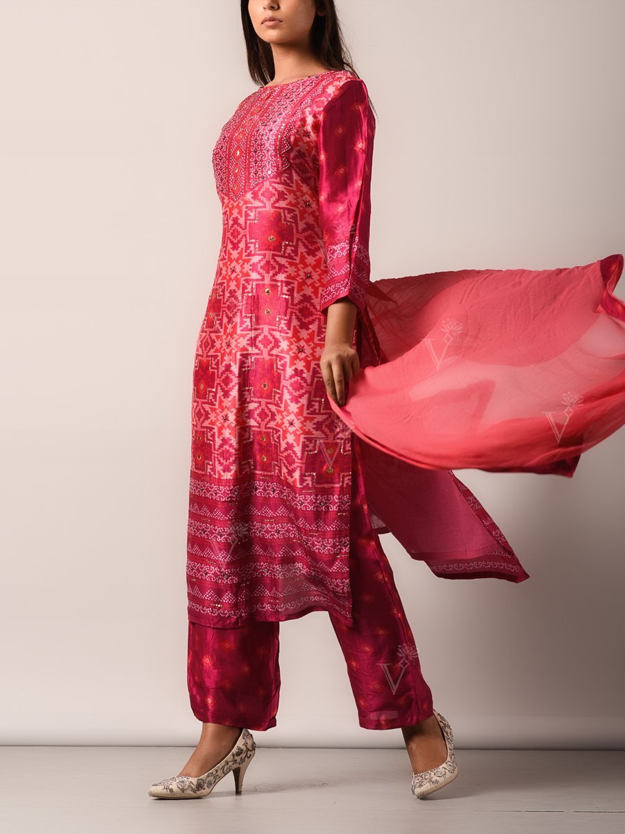 Suit set, Suits, Suit, Traditional, Traditional wear, Traditional outfit, Printed, Highlighted, Light weight, Silk, Silk suit