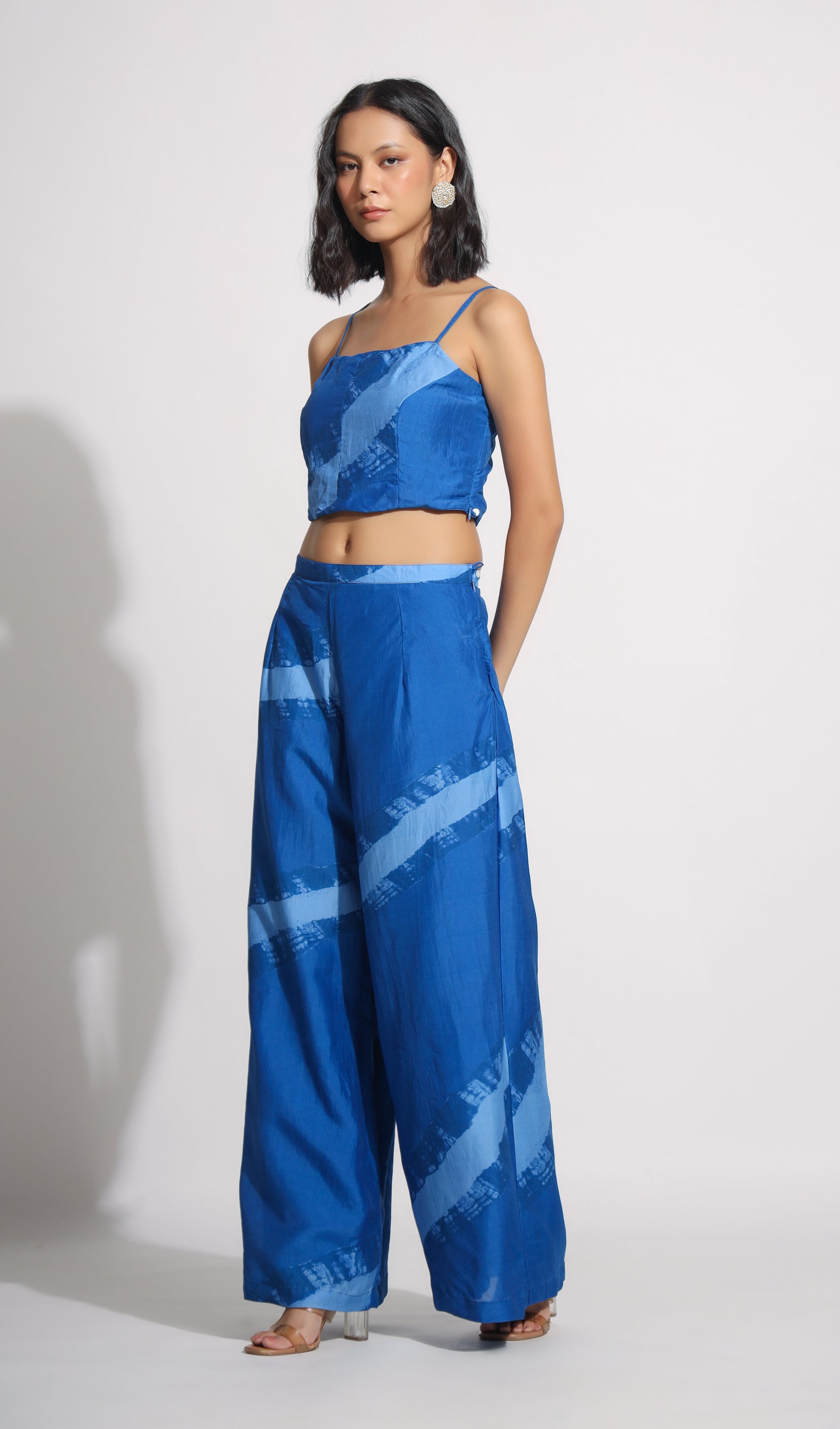 Blue three piece leheriya print set