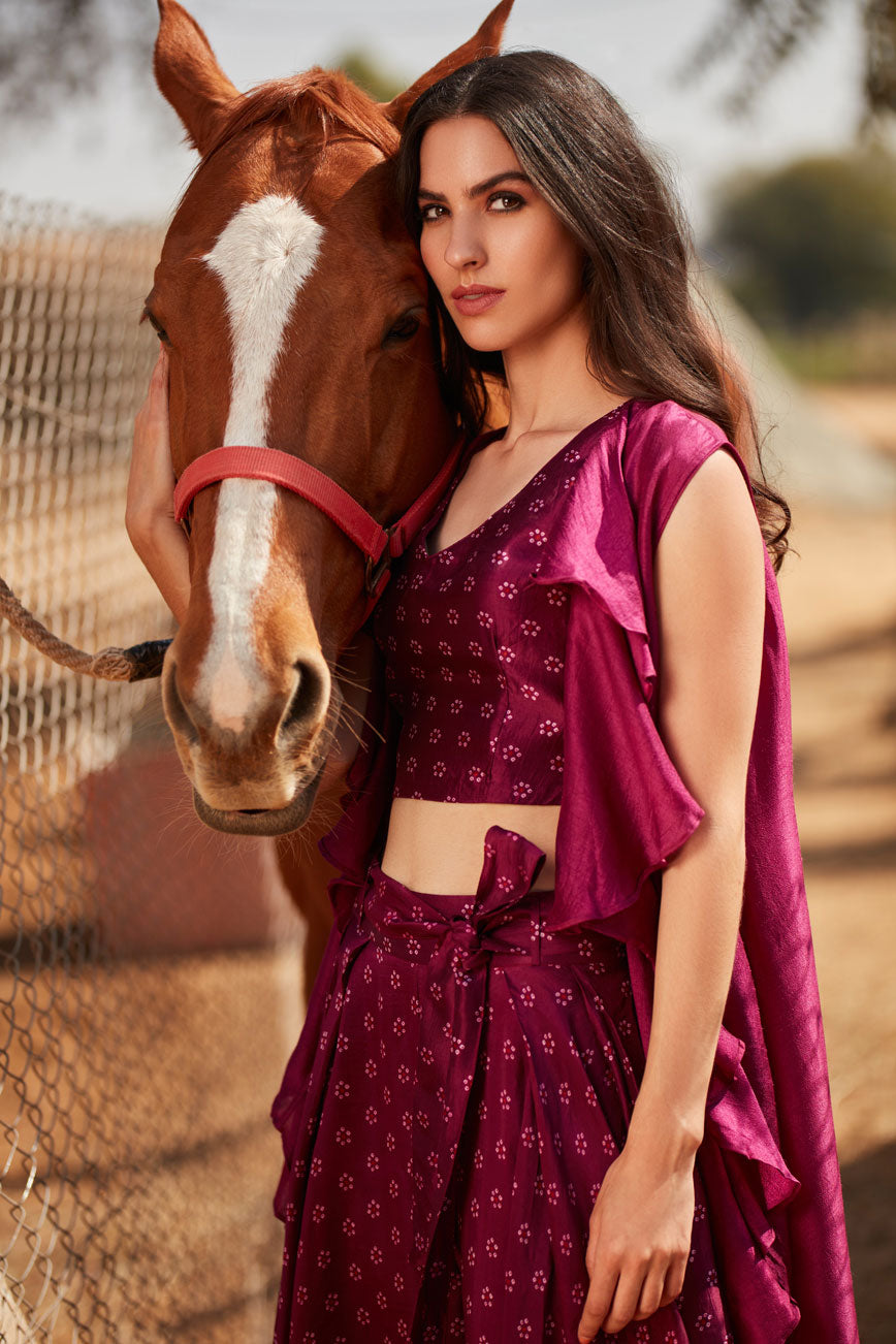 Bandhani Printed crop top pants and cape