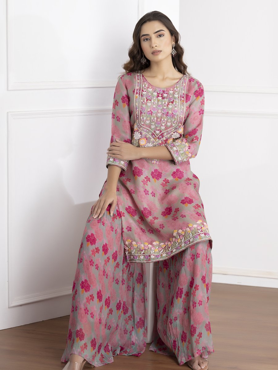 Floral embroidered pink kurta set