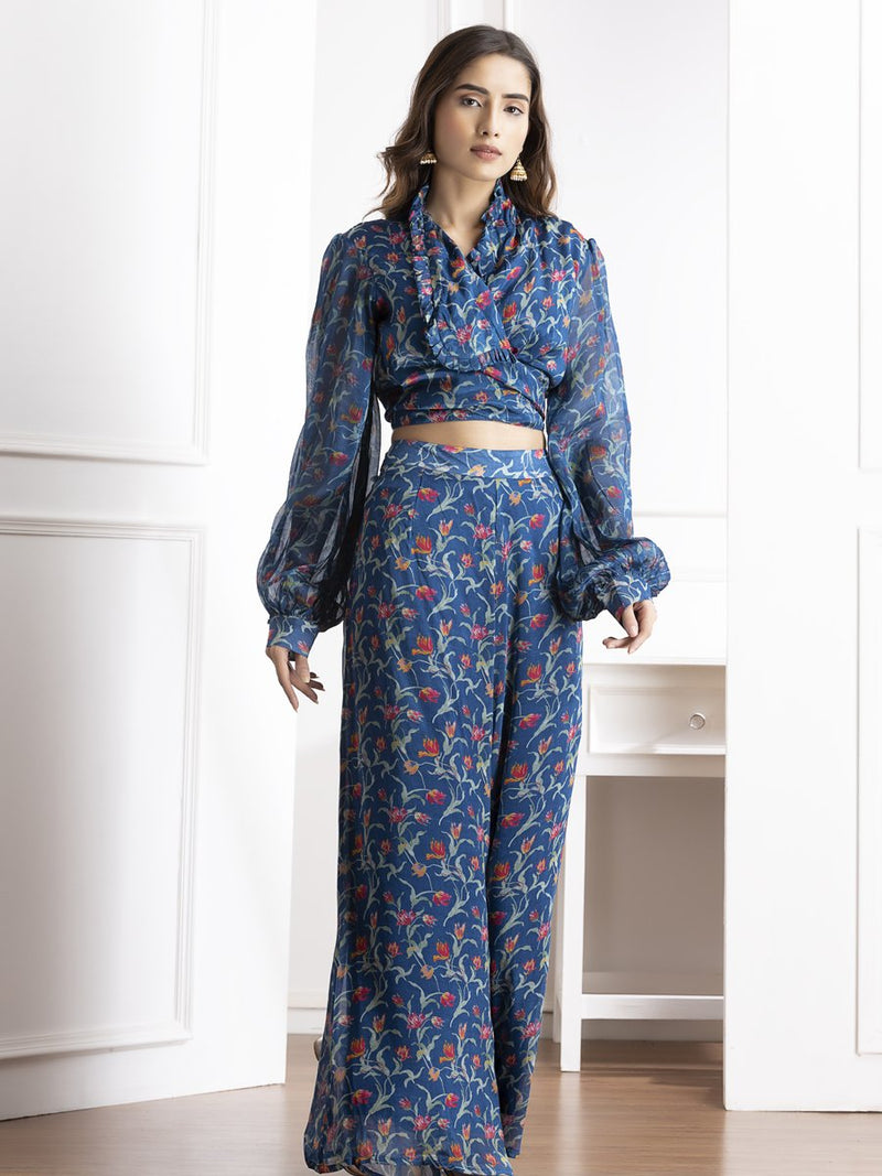 Meera Look 1